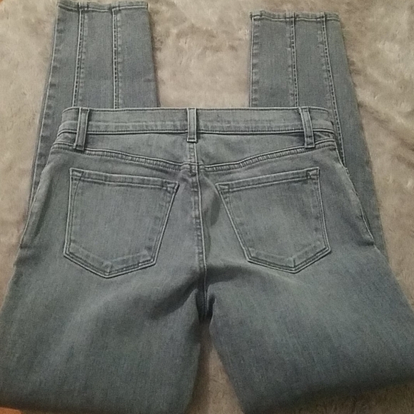 J BRAND FOR THEORY IAN DOVE/LT GREY SKINNY SZ26 - Picture 3 of 10